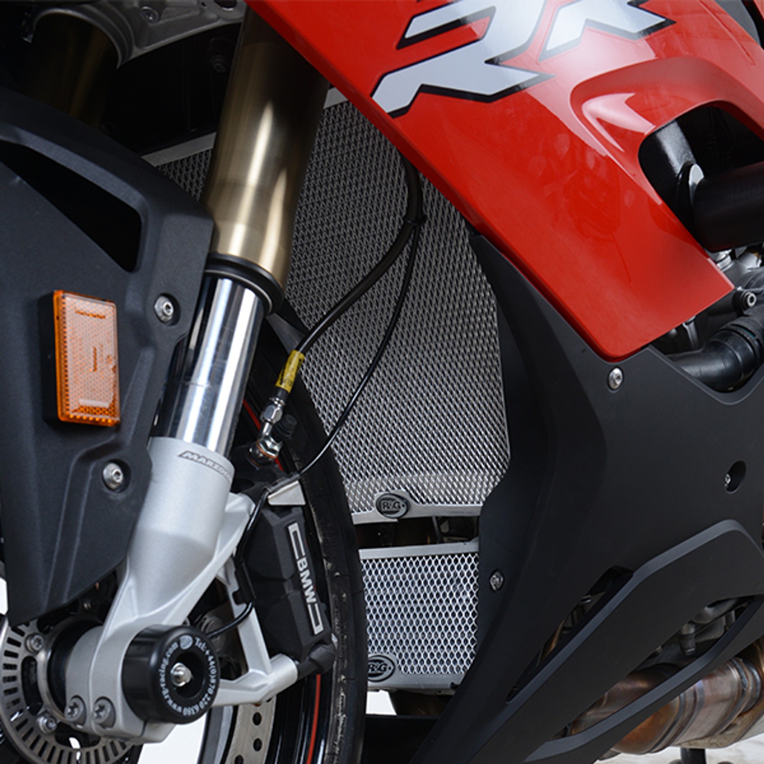 R&G Racing Oil Cooler Guard for BMW S1000RR '19-'22, S1000XR '20-'22, S1000R '21-'22, M1000RR '21-'22 R&G Racing Oil Cooler Guard for BMW S1000RR '19-'22, S1000XR '20-'22, S1000R '21-'22, M1000RR '21-'22